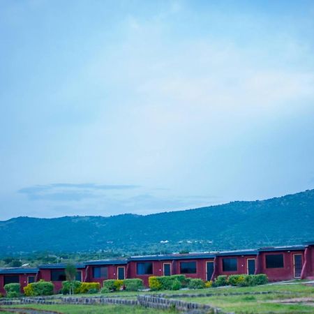 Endeem Mara Resort Ololaimutiek Ngoại thất bức ảnh