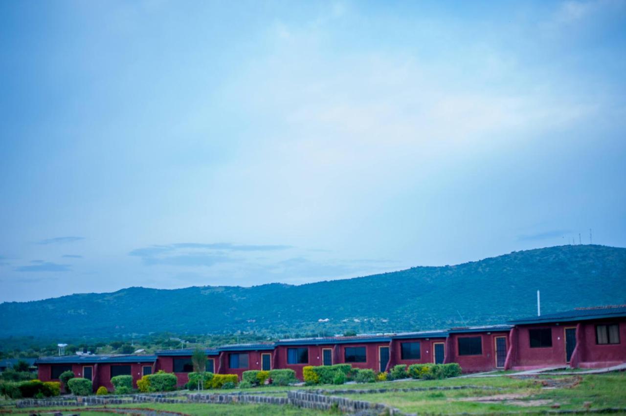 Endeem Mara Resort Ololaimutiek Ngoại thất bức ảnh