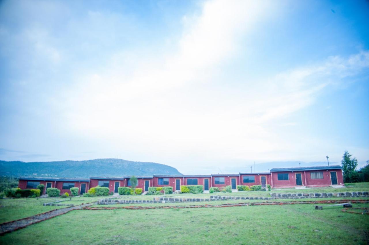 Endeem Mara Resort Ololaimutiek Ngoại thất bức ảnh